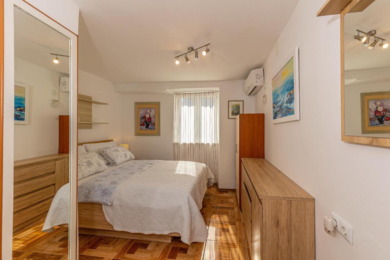 יאדראנובו Apartments Lapis מראה חיצוני תמונה