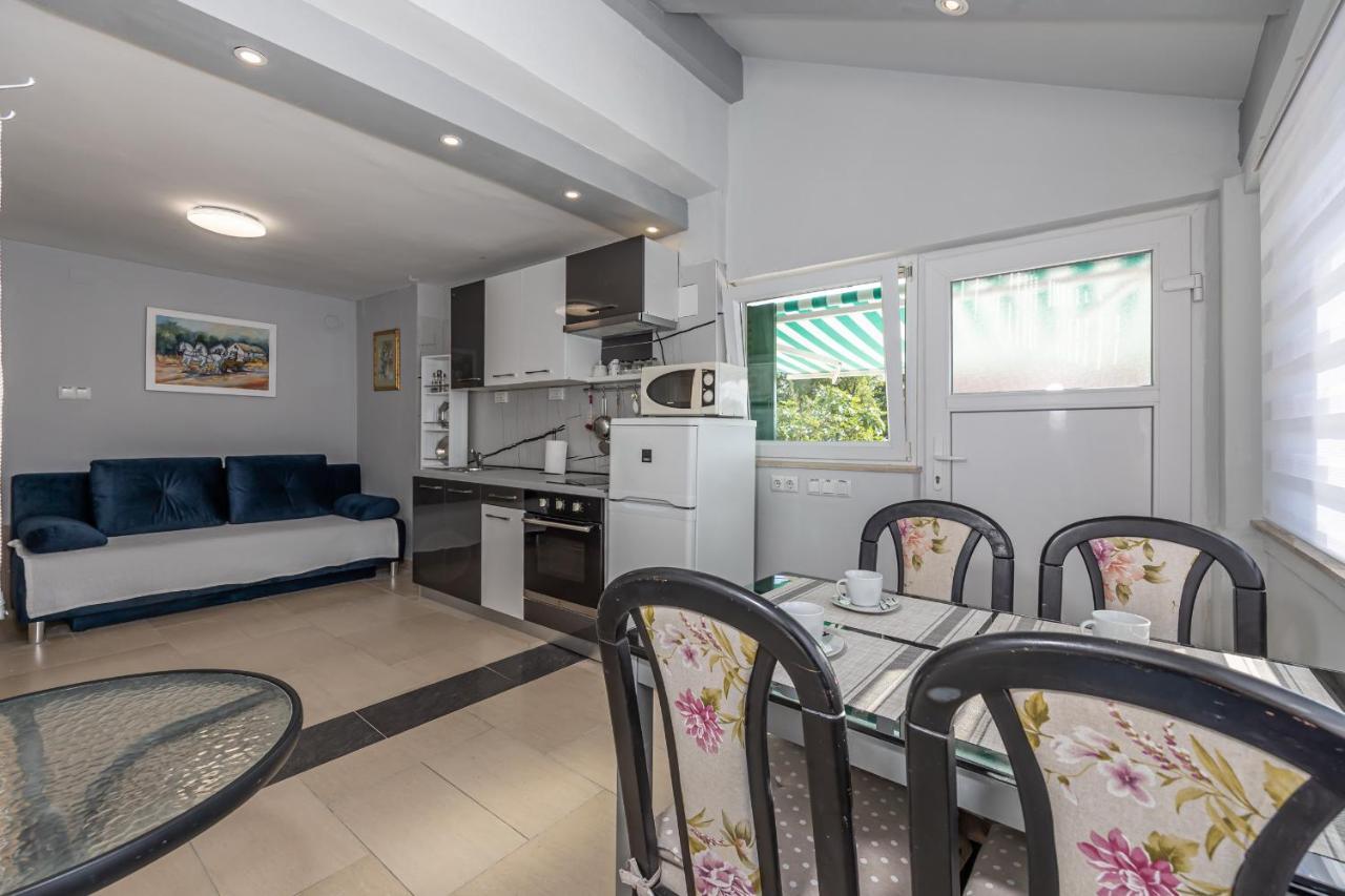 יאדראנובו Apartments Lapis מראה חיצוני תמונה