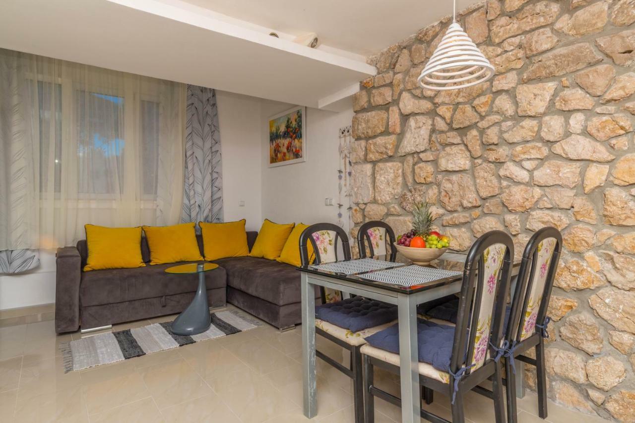 יאדראנובו Apartments Lapis מראה חיצוני תמונה